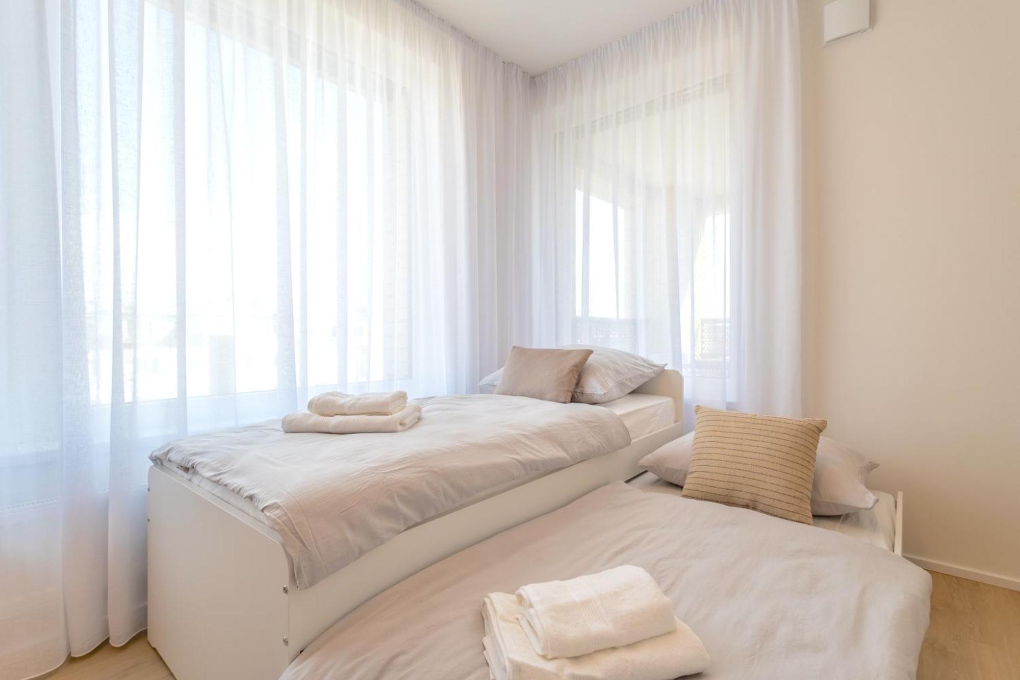Bright 2Br - 5Th Floor, Balcony, Free Parking By Gravity Prague Apartman Kültér fotó