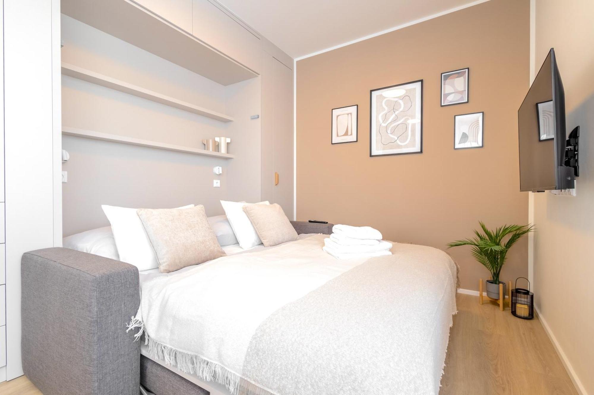Bright 2Br - 5Th Floor, Balcony, Free Parking By Gravity Prague Apartman Kültér fotó