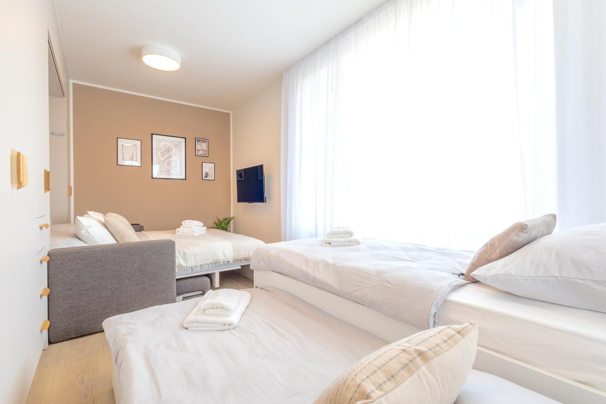 Bright 2Br - 5Th Floor, Balcony, Free Parking By Gravity Prague Apartman Kültér fotó