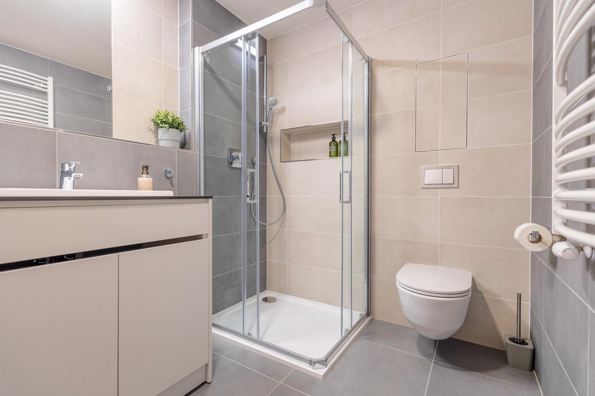 Bright 2Br - 5Th Floor, Balcony, Free Parking By Gravity Prague Apartman Kültér fotó