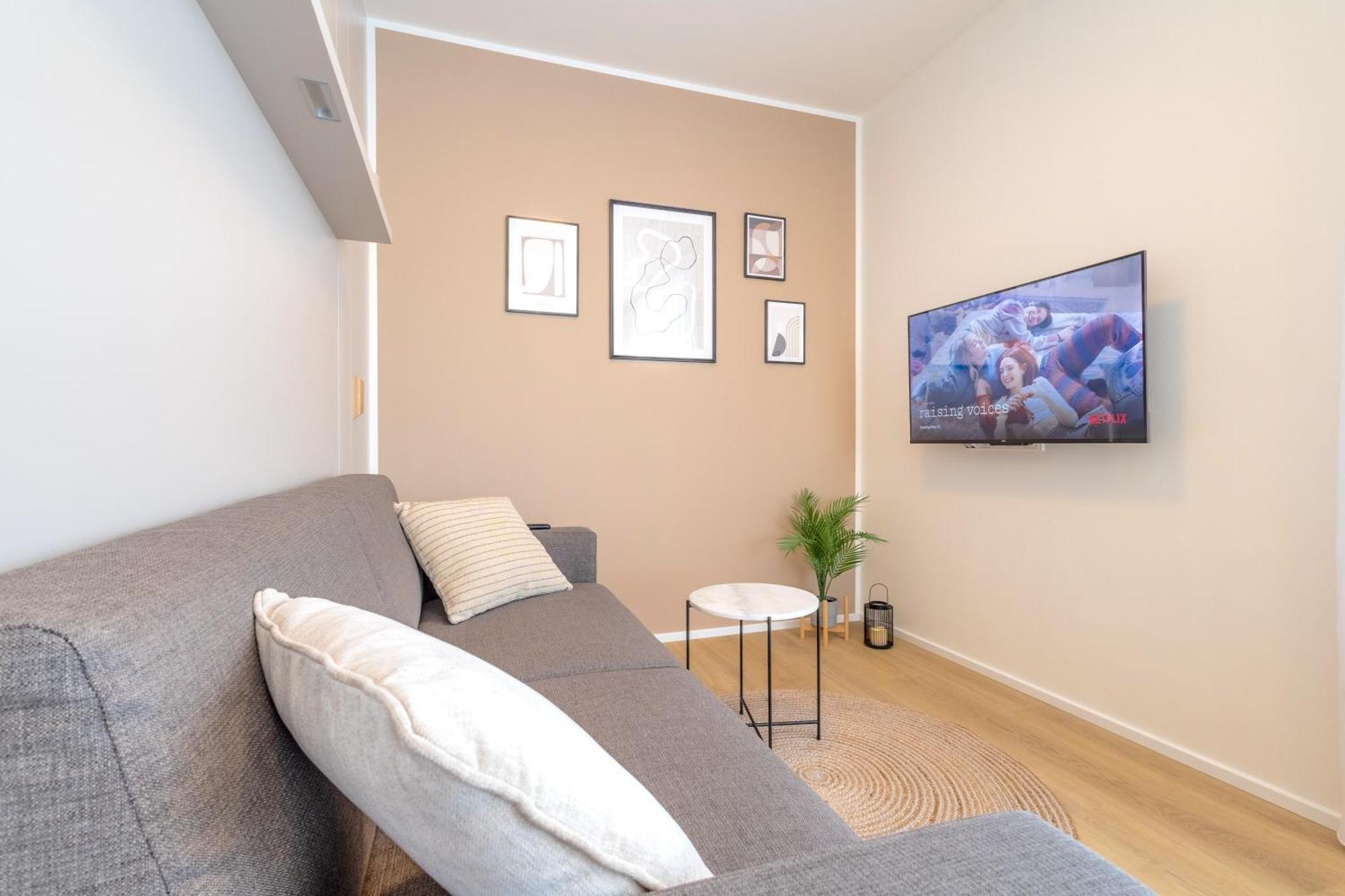 Bright 2Br - 5Th Floor, Balcony, Free Parking By Gravity Prague Apartman Kültér fotó